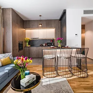 Luxury בוקרשט