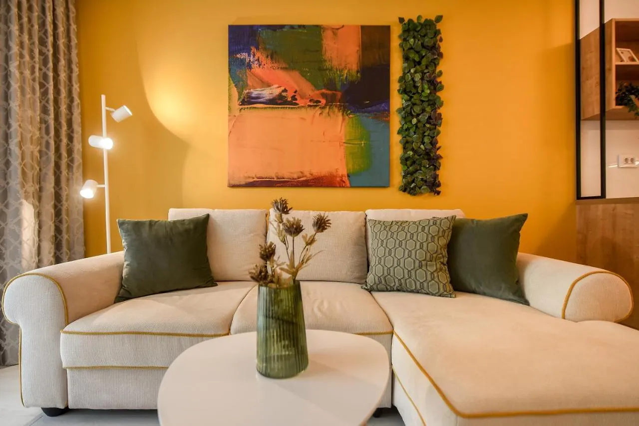 דירות בוקרשט Colorful Fusion - Modern 1Br Near Romexpo Center 0*,  רומניה