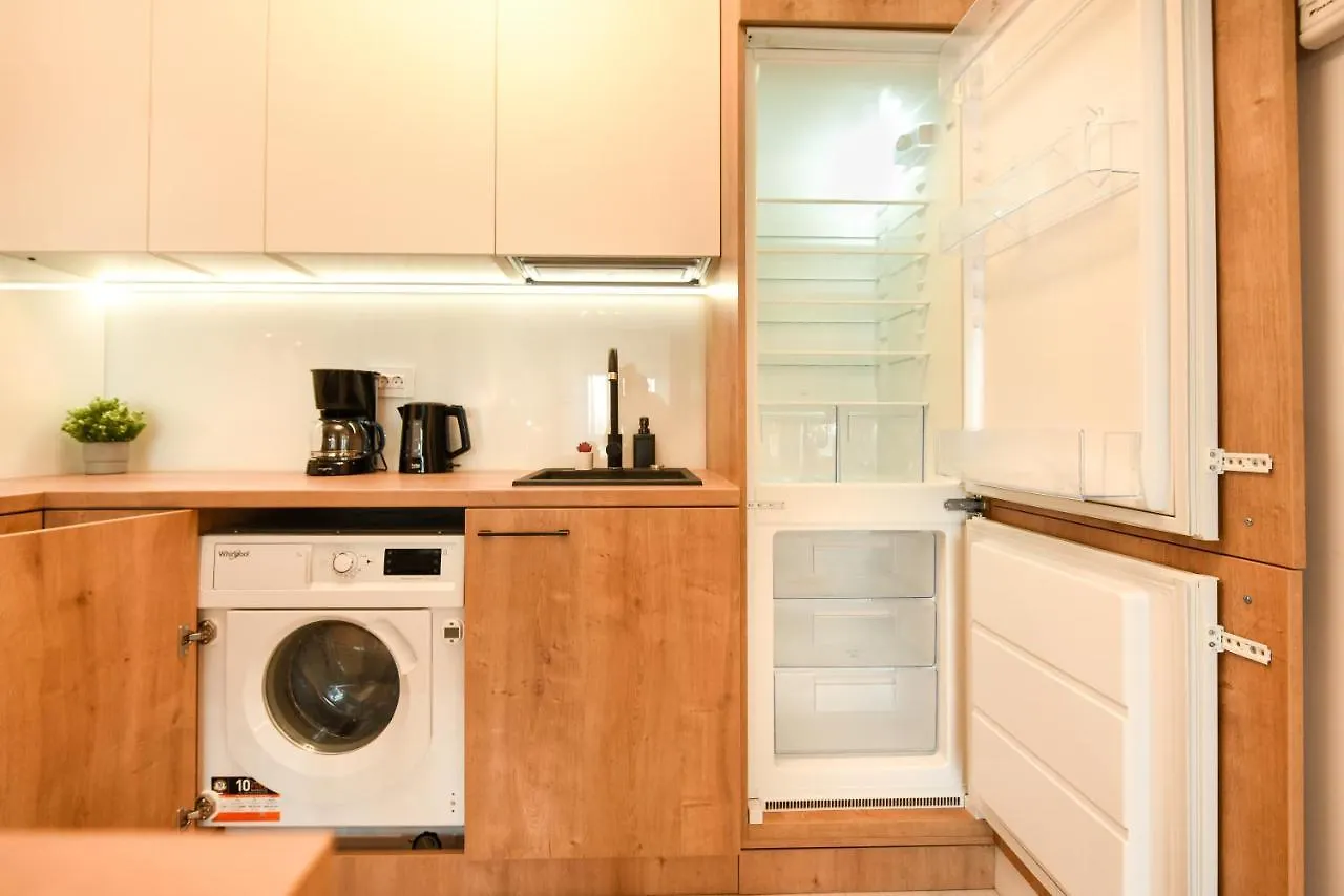 דירות בוקרשט Colorful Fusion - Modern 1Br Near Romexpo Center