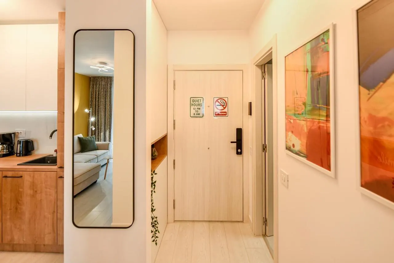 דירות בוקרשט Colorful Fusion - Modern 1Br Near Romexpo Center