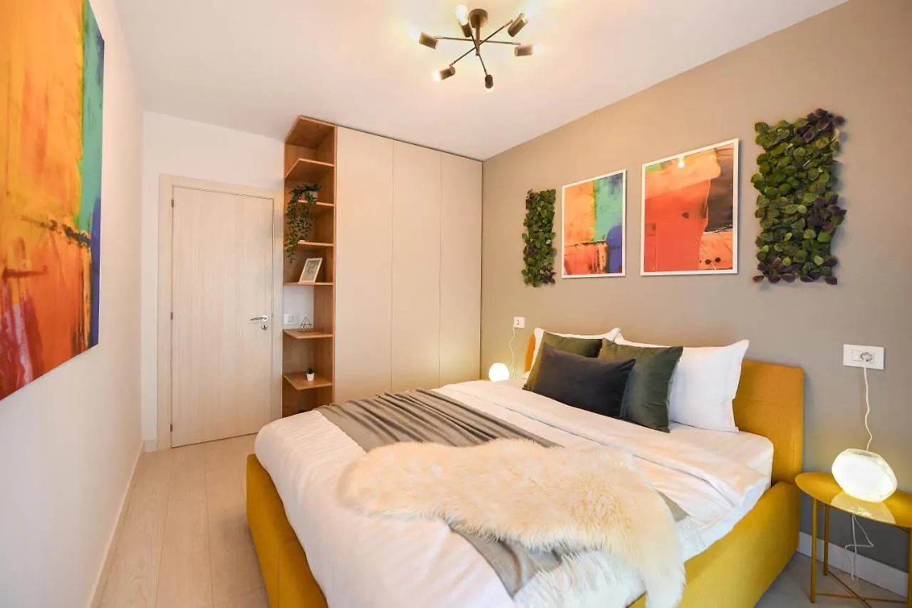 דירות בוקרשט Colorful Fusion - Modern 1Br Near Romexpo Center