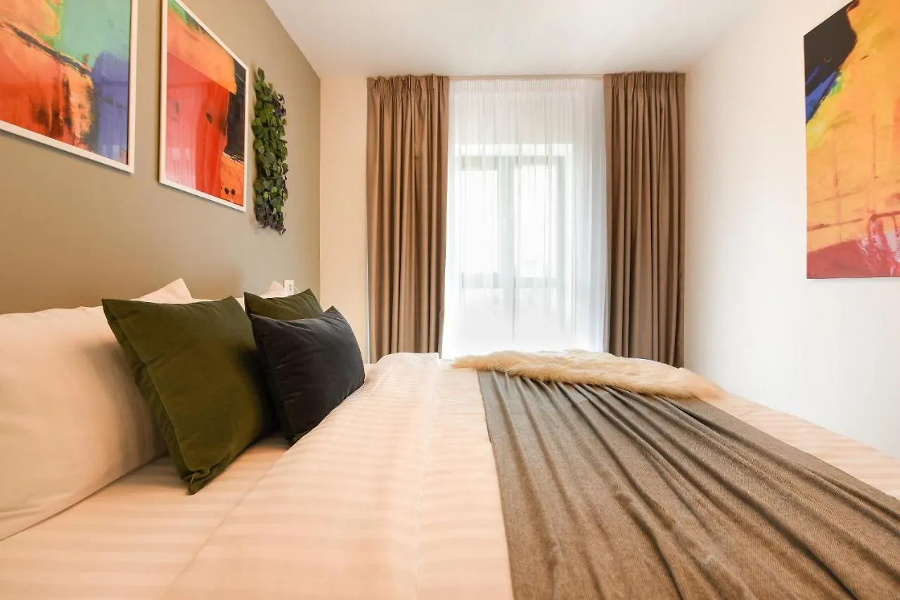 דירות בוקרשט Colorful Fusion - Modern 1Br Near Romexpo Center 0*,  רומניה