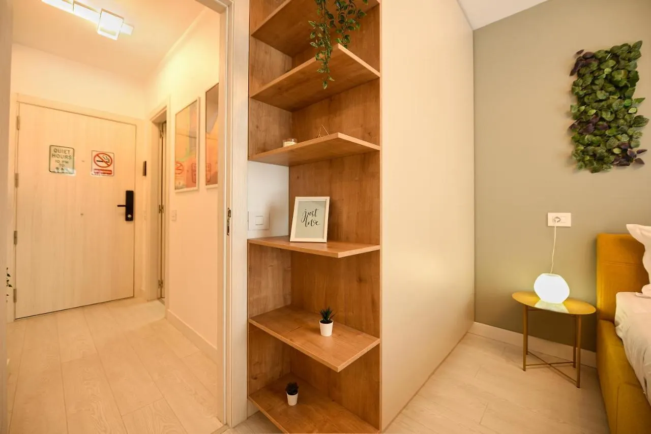 דירות בוקרשט Colorful Fusion - Modern 1Br Near Romexpo Center