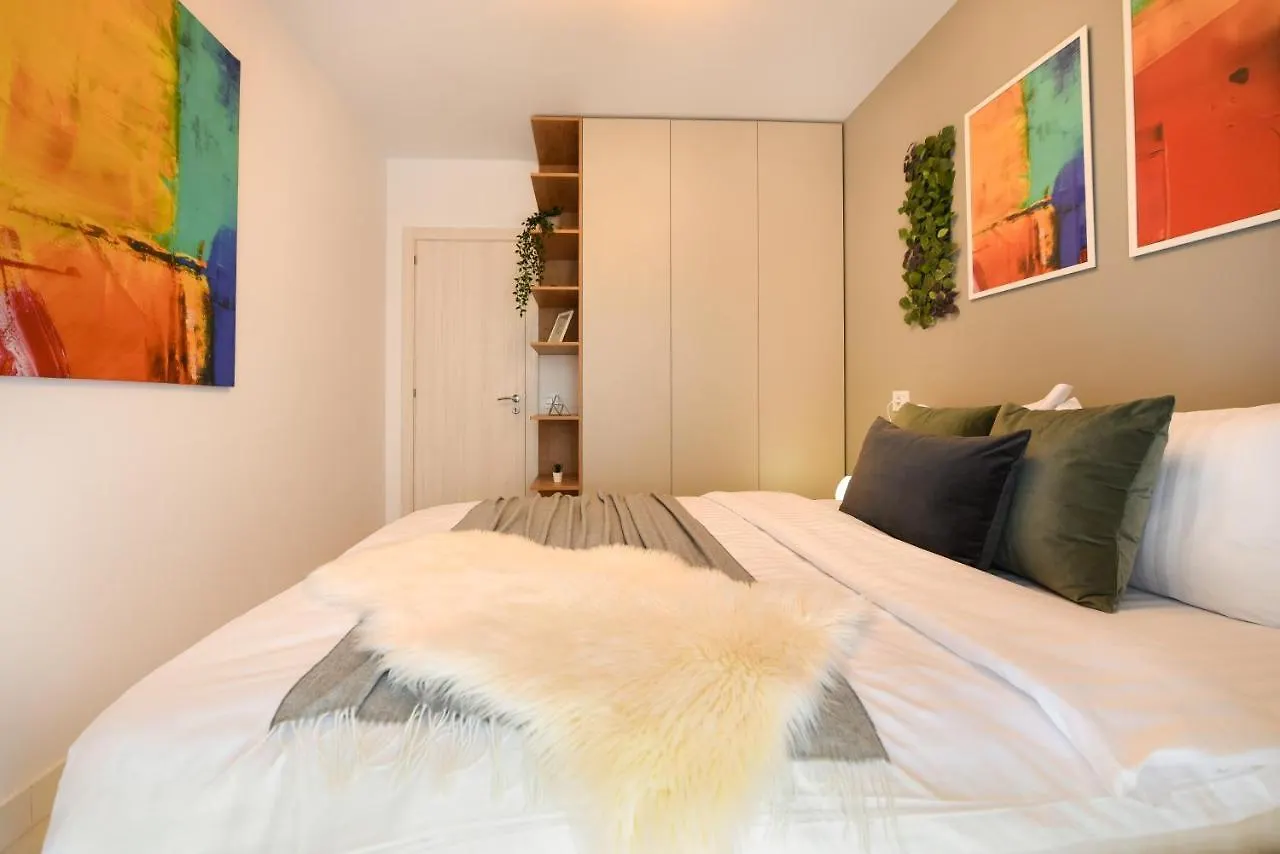 דירות בוקרשט Colorful Fusion - Modern 1Br Near Romexpo Center