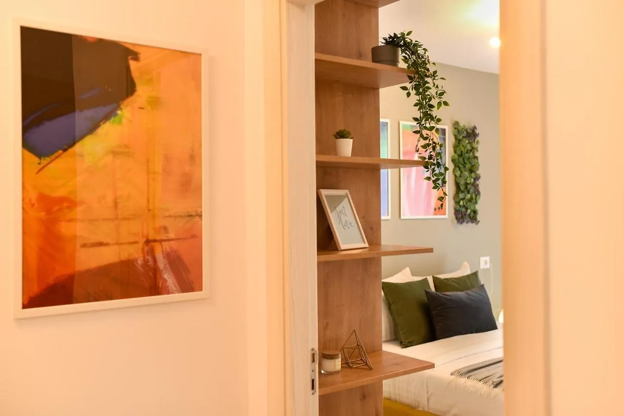 דירות בוקרשט Colorful Fusion - Modern 1Br Near Romexpo Center 0*,  רומניה
