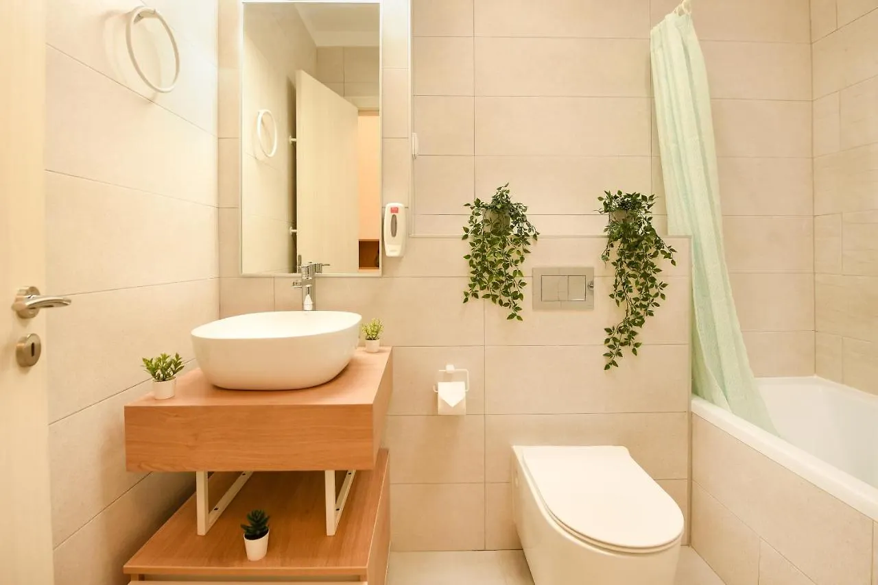 דירות בוקרשט Colorful Fusion - Modern 1Br Near Romexpo Center 0*,  רומניה