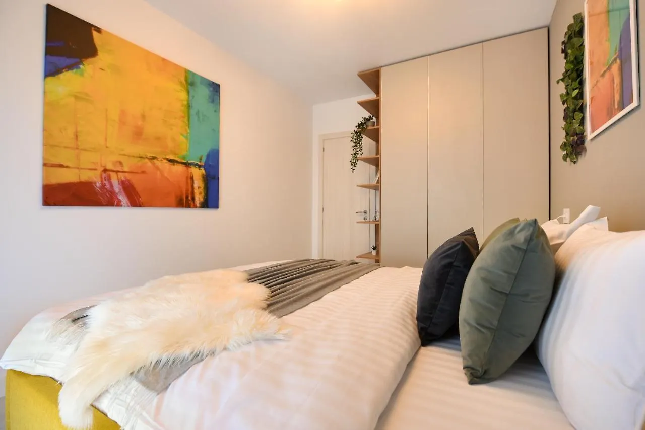 דירות בוקרשט Colorful Fusion - Modern 1Br Near Romexpo Center